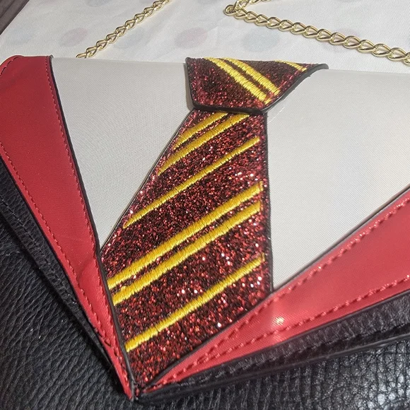Danielle Nicole Harry Potter Gryffindor Uniform Clutch Purse - Picture 4 of 13
